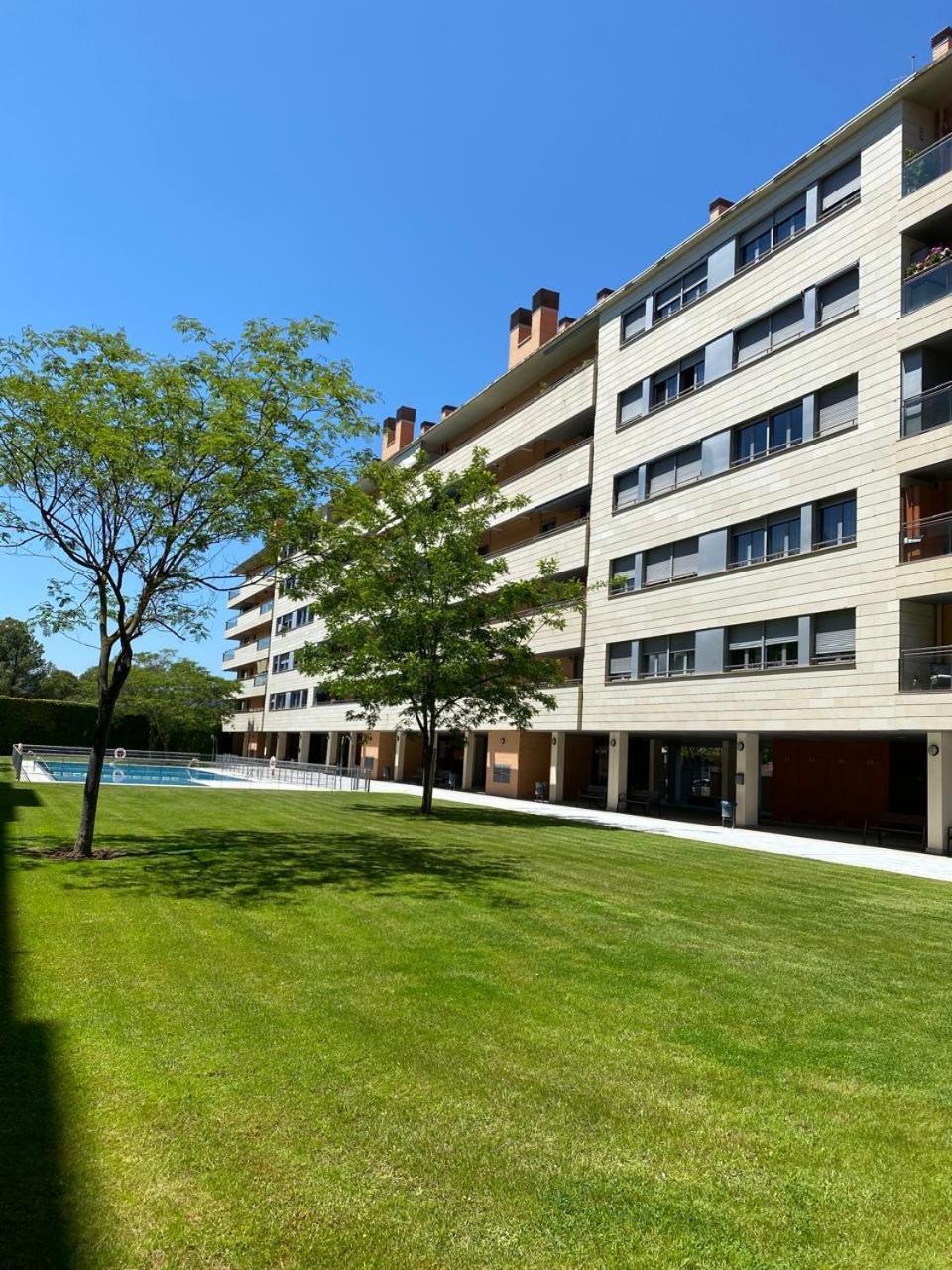 Apartment Camino Santiago Naturaleza En Parking Y Piscina By Org Logrono